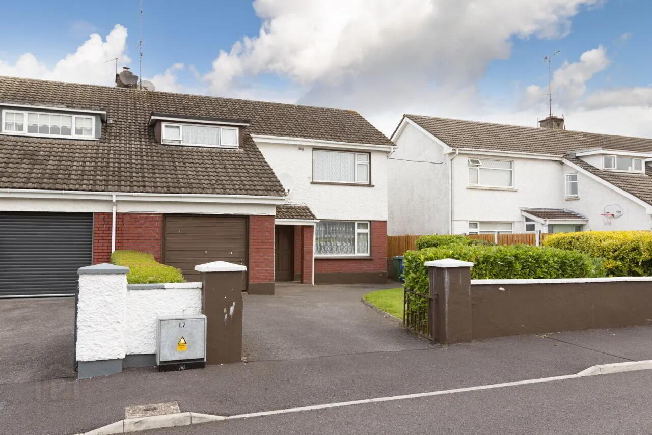 17 Woodlands Avenue 1 of 47