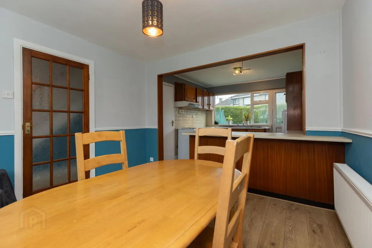 17 Woodlands Avenue 10 of 47
