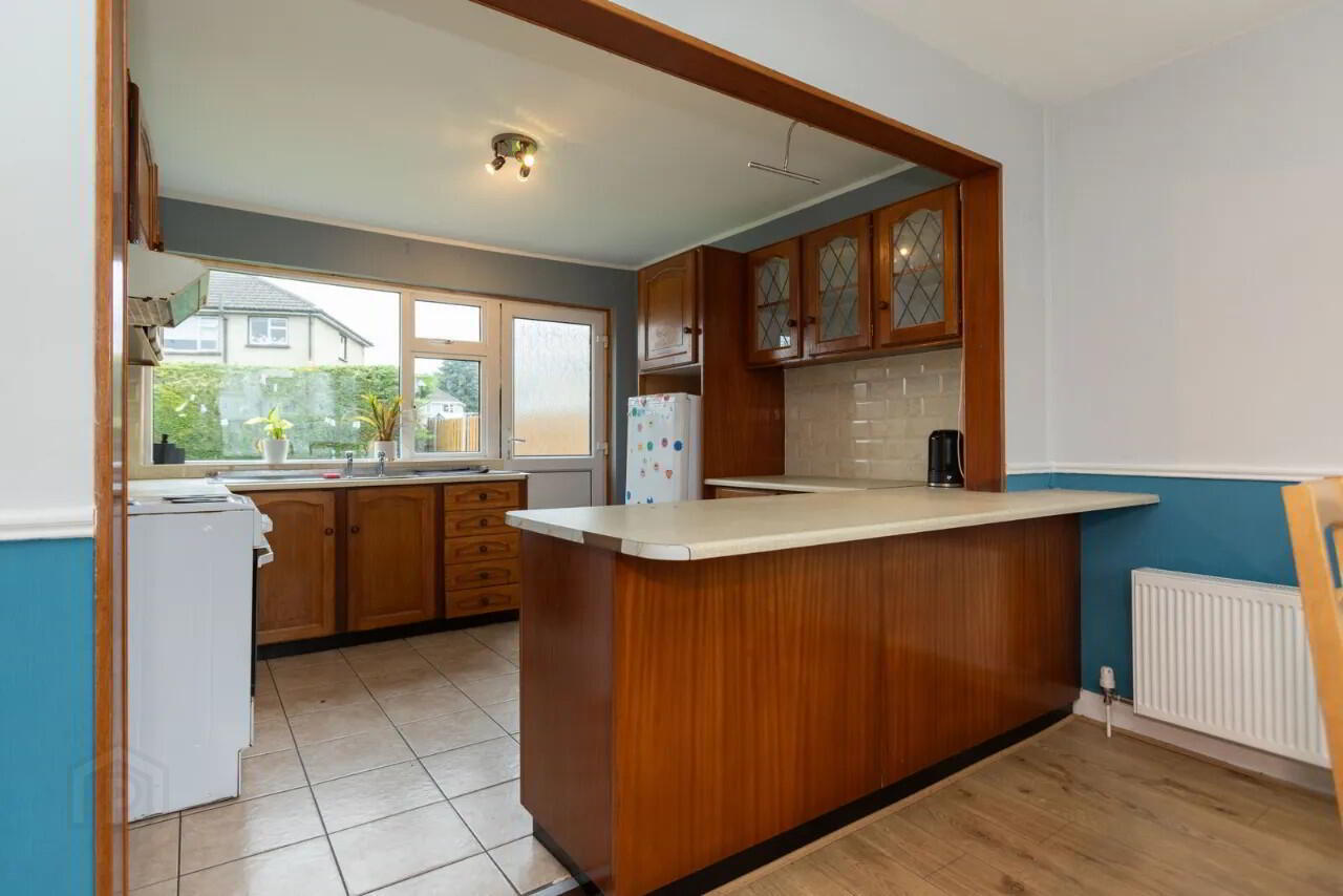 17 Woodlands Avenue 12 of 47