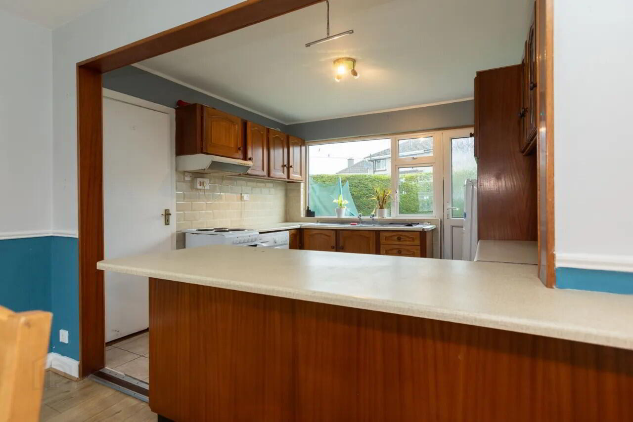 17 Woodlands Avenue 13 of 47