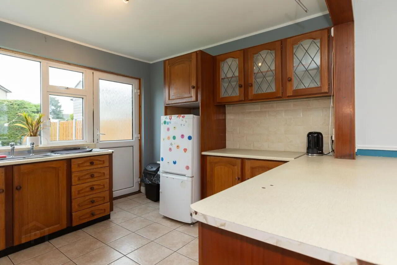 17 Woodlands Avenue 14 of 47