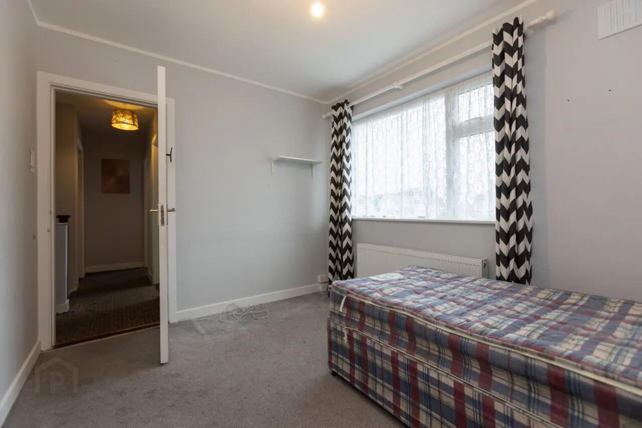 17 Woodlands Avenue 36 of 47