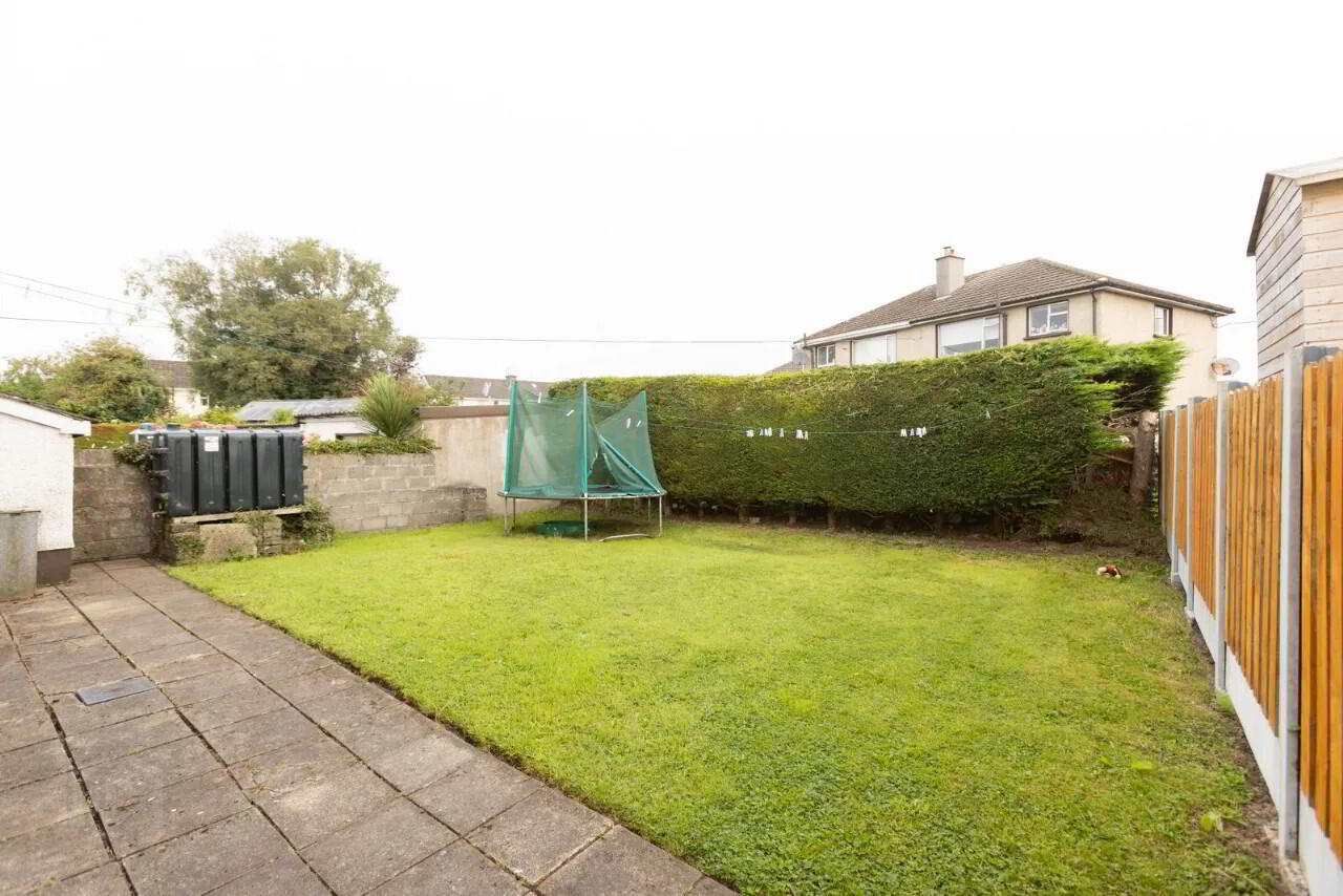 17 Woodlands Avenue 38 of 47