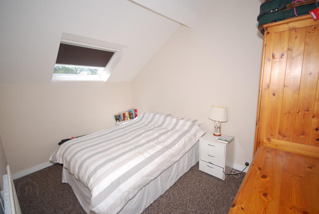 Apt 3, 45 Ulsterville Avenue 2 of 5