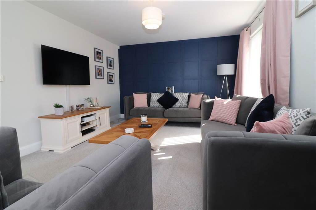 15 Woodbrook Grove 5 of 16