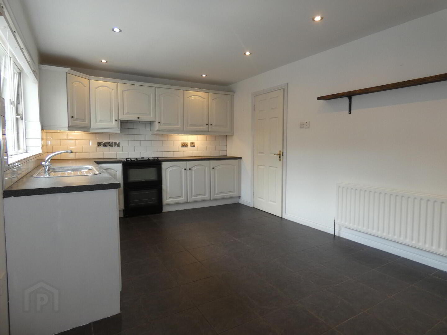 37 Knockbrcken Court 8 of 19