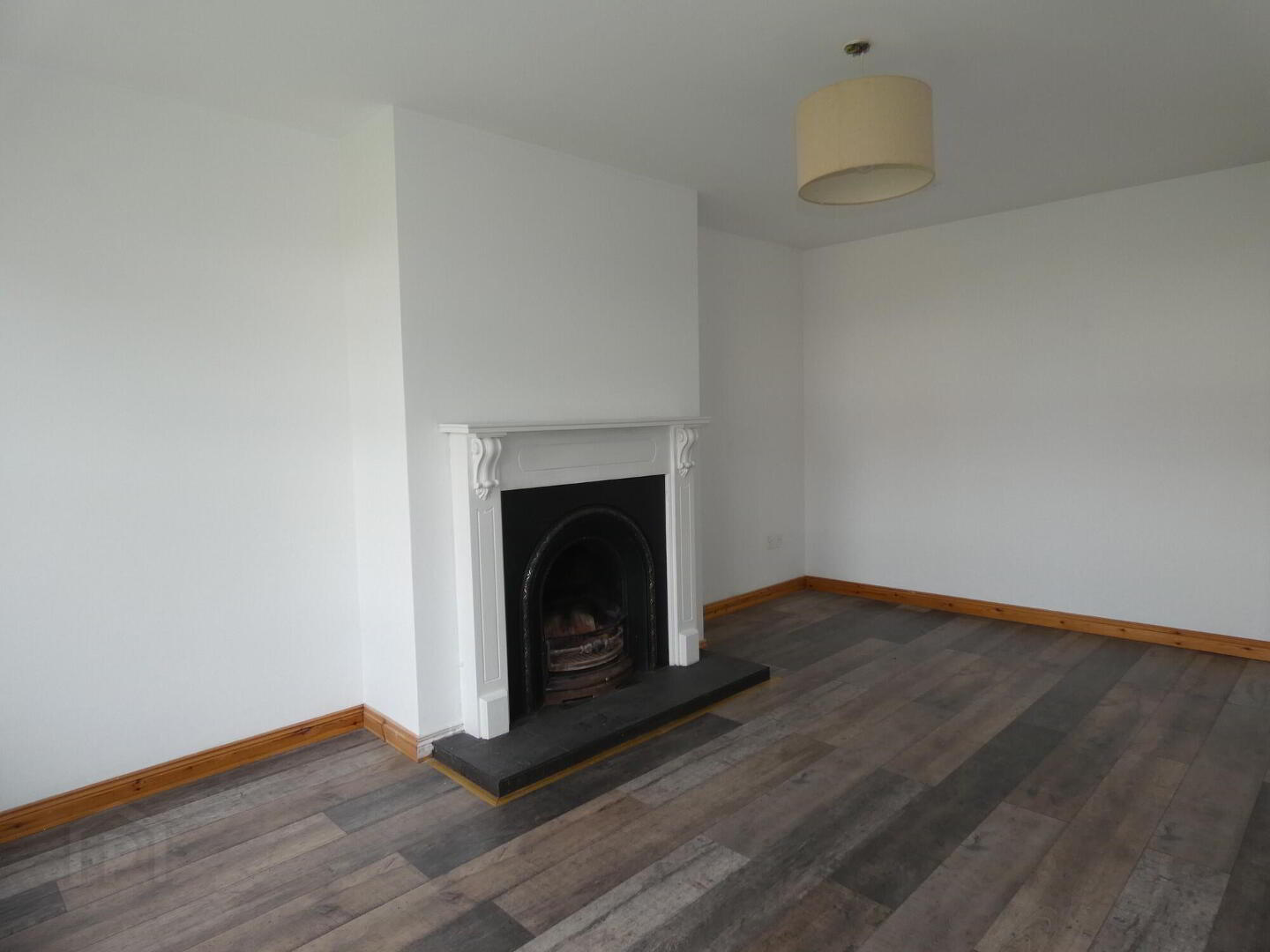 37 Knockbrcken Court 4 of 19