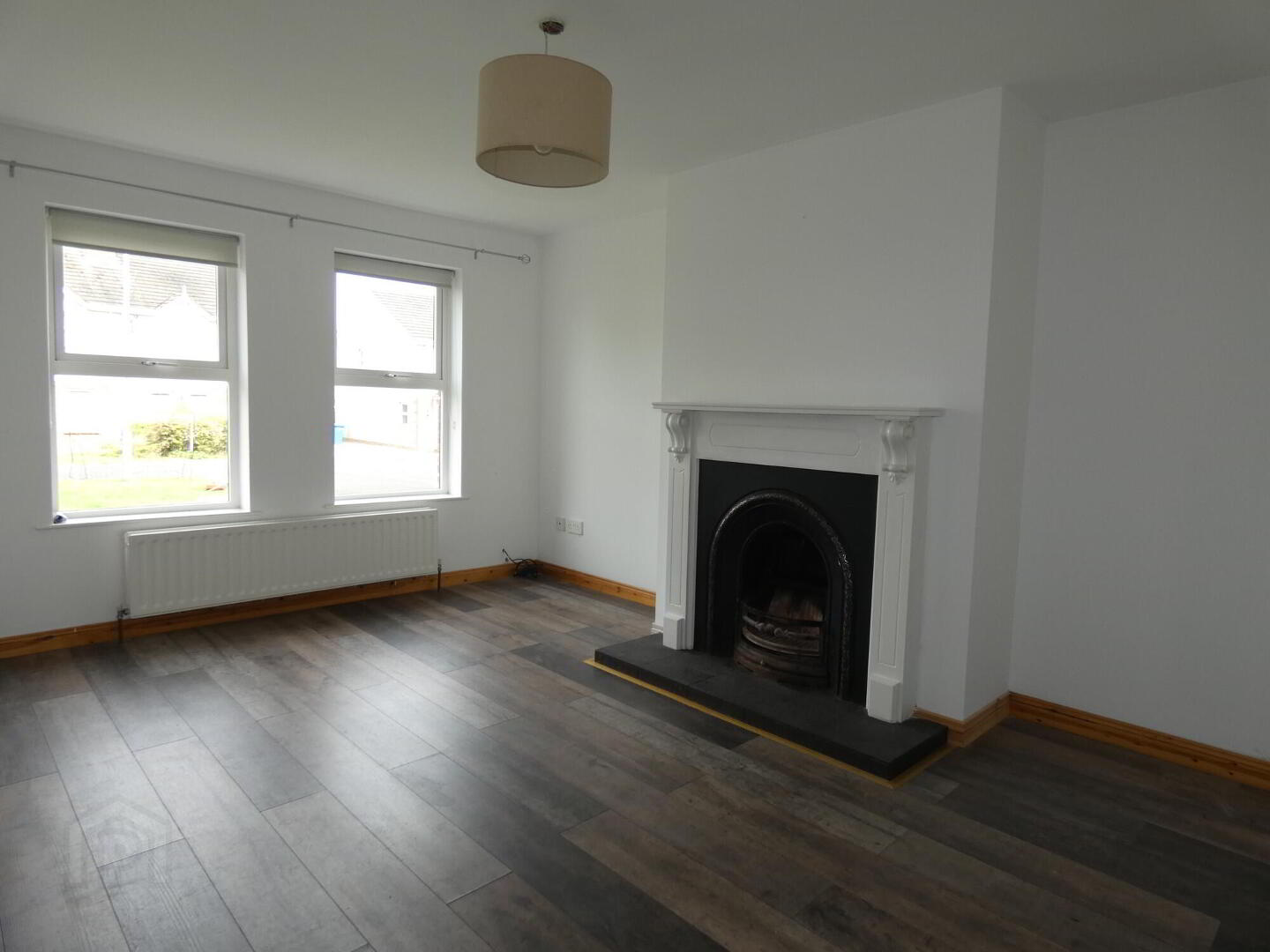 37 Knockbrcken Court 3 of 19