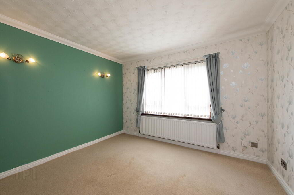 10 Farm Lodge Road 8 of 25