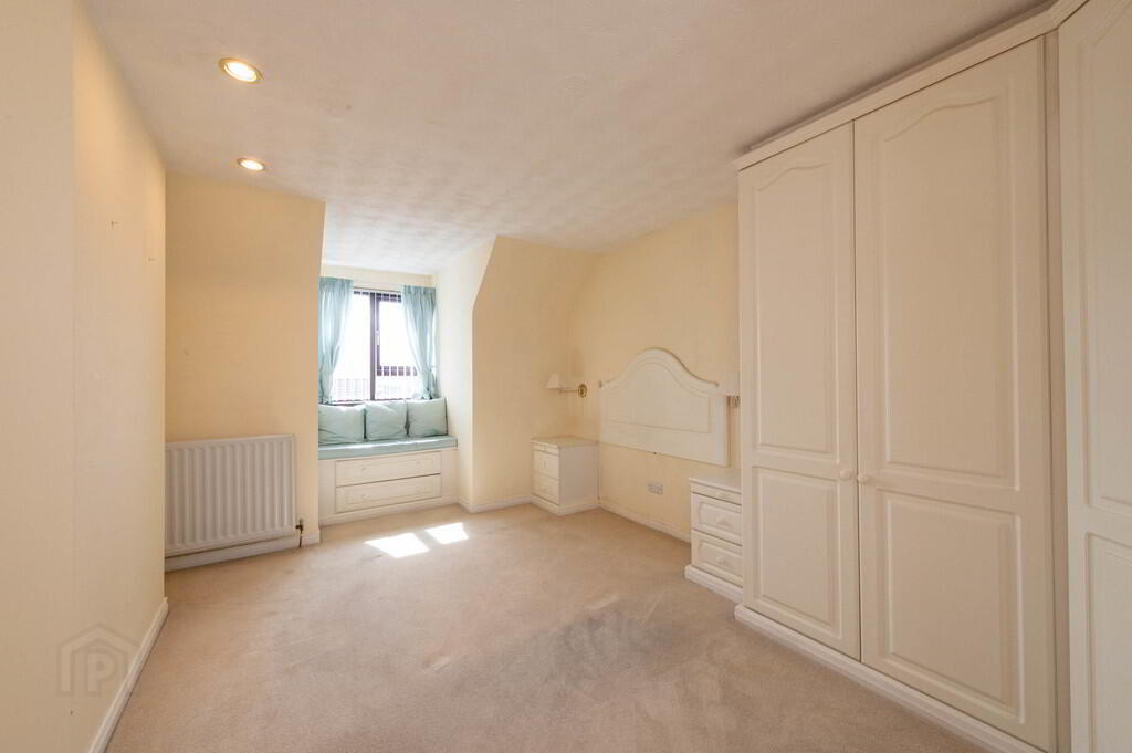 10 Farm Lodge Road 13 of 25