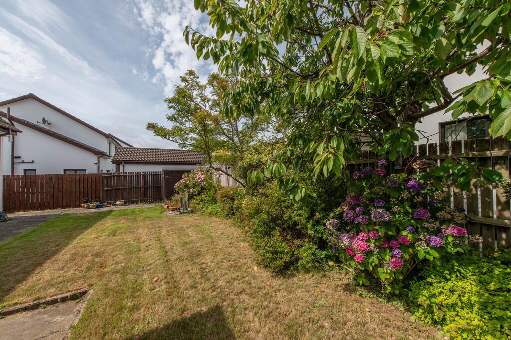 10 Farm Lodge Road 22 of 25