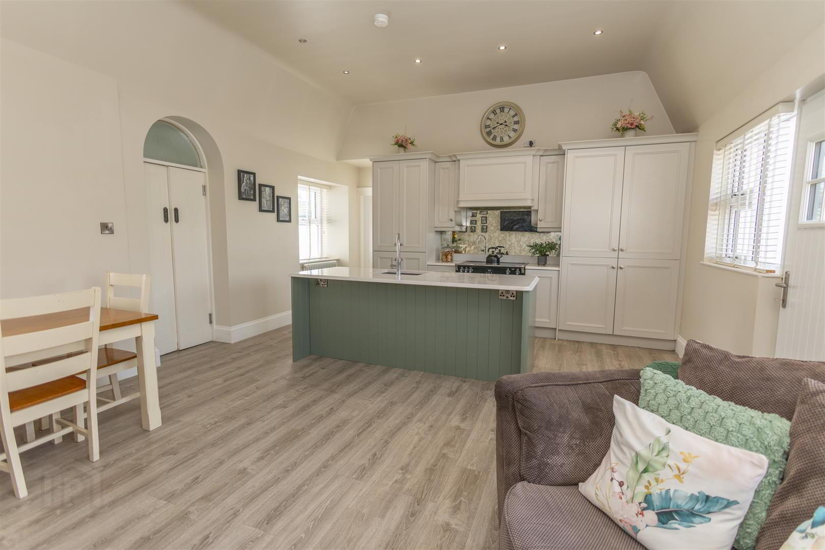 76 Bryansford Road 10 of 34