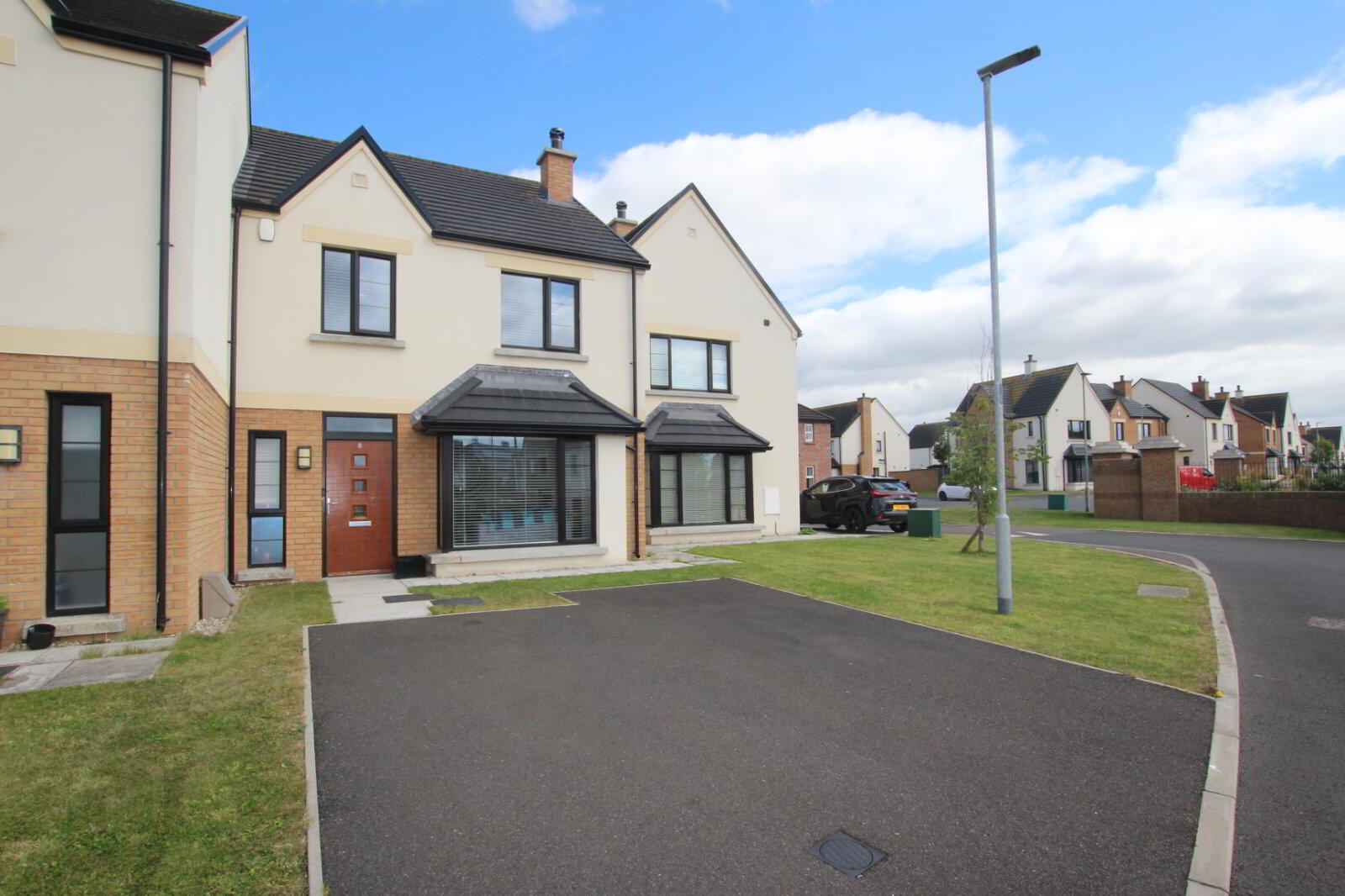 8 Ferrard Meadow 1 of 15