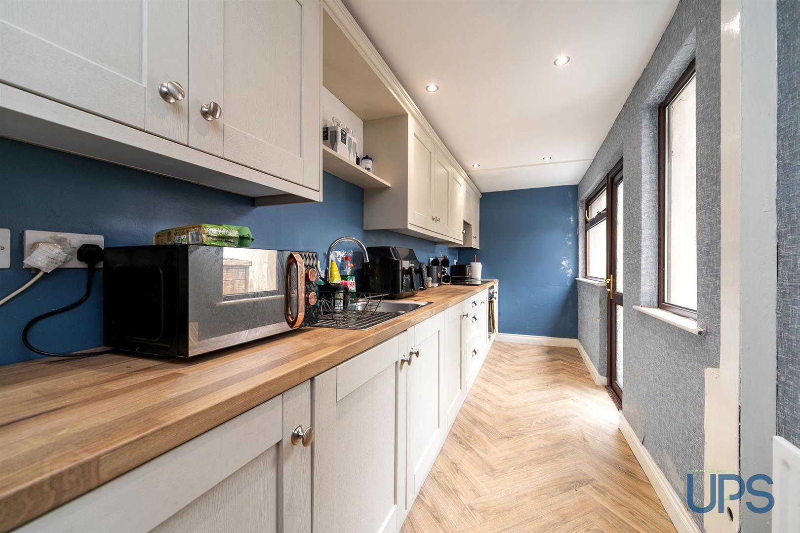 11 Beechmount Drive 7 of 24