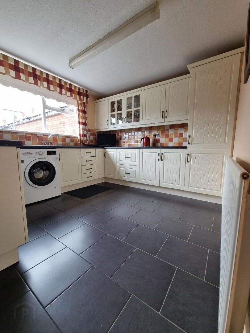 18 Drumbreda Gardens 4 of 16
