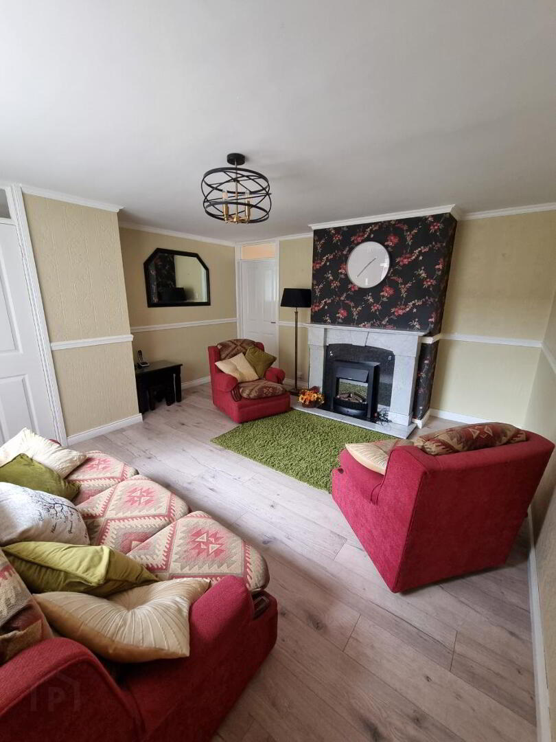 18 Drumbreda Gardens 5 of 16