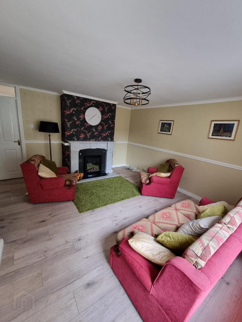 18 Drumbreda Gardens 6 of 16
