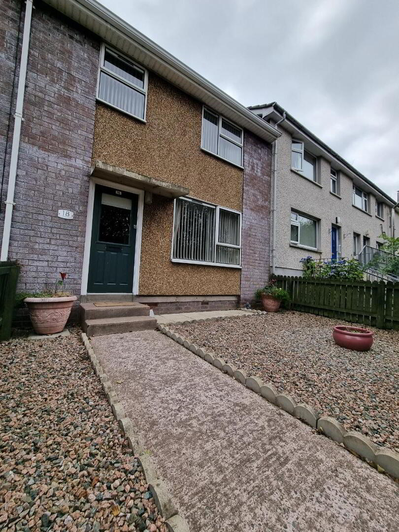 18 Drumbreda Gardens 3 of 16