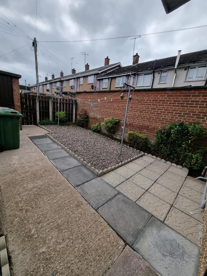 18 Drumbreda Gardens 13 of 16
