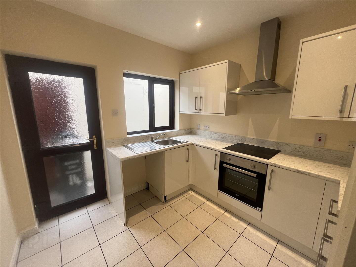 14 Orkney Street 6 of 11
