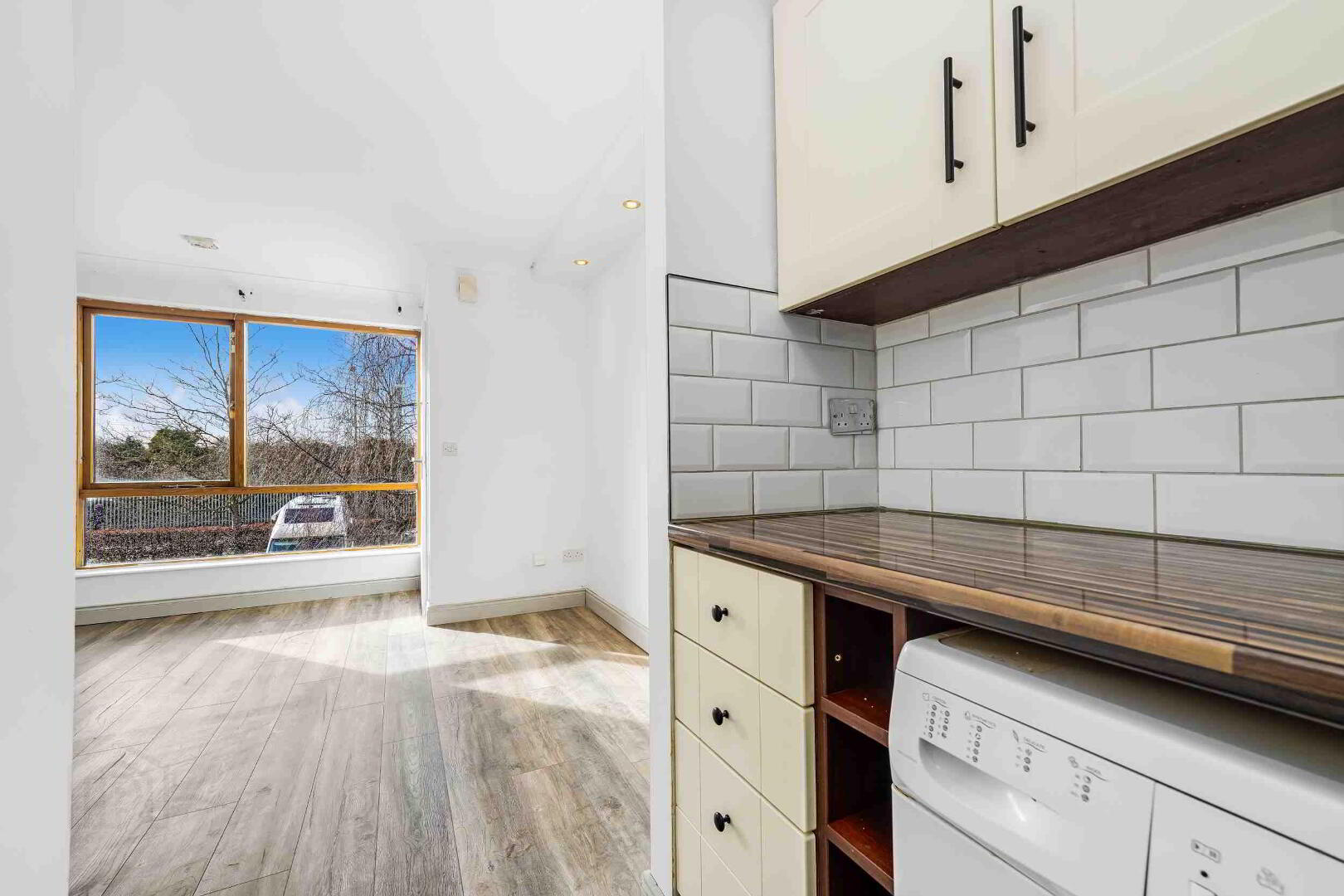 Cedarbook Avenue 3 of 10