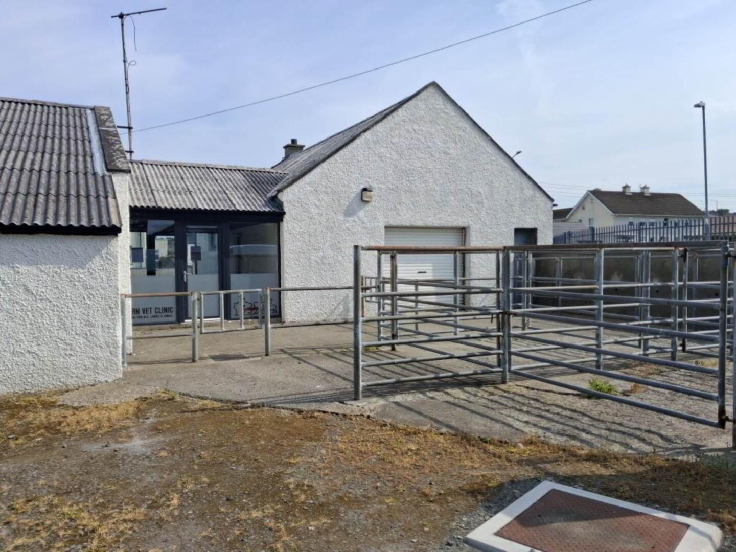 Former Vet Clinic 40 of 44