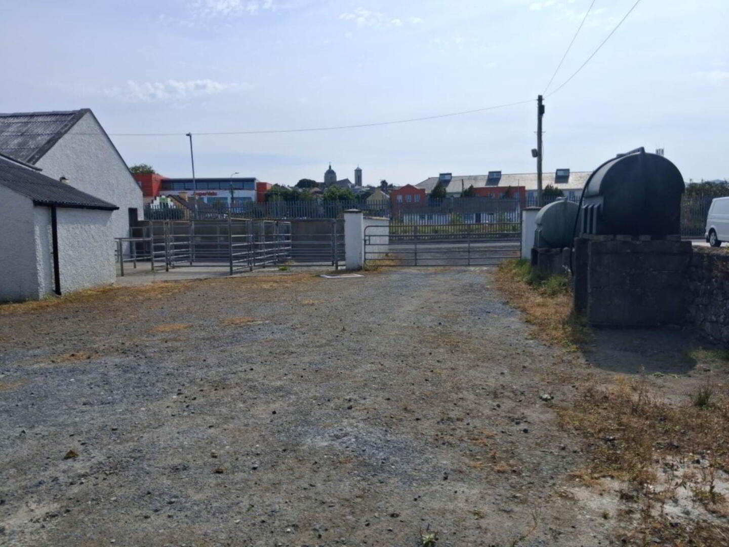 Former Vet Clinic 42 of 44