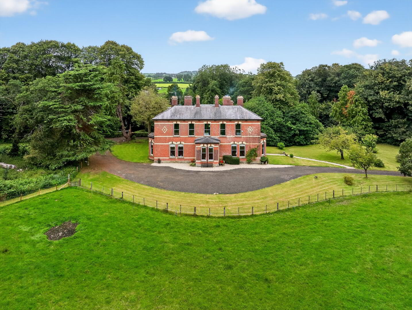 Gledheather, 6 Killycowan Road 2 of 33