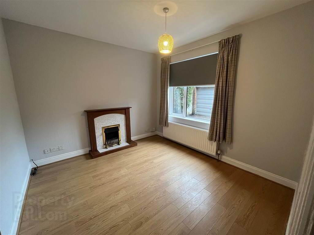 3 Ailesbury Drive 4 of 18