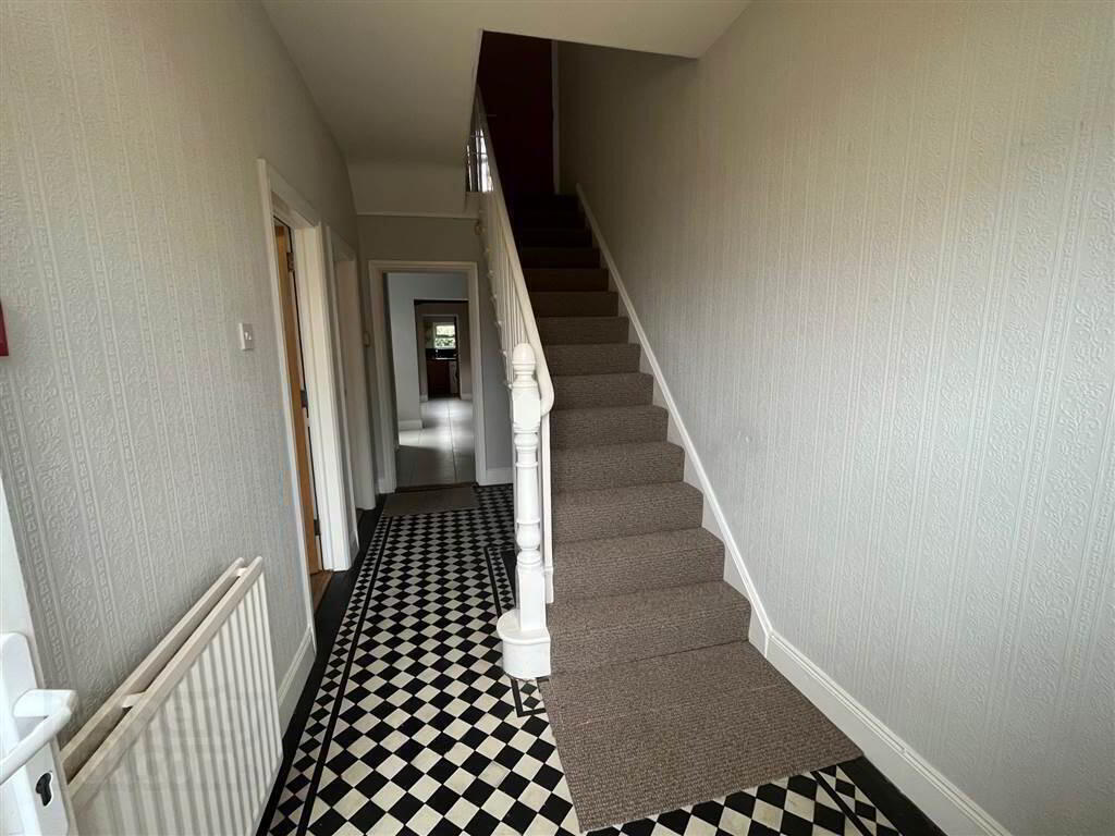 3 Ailesbury Drive 2 of 18