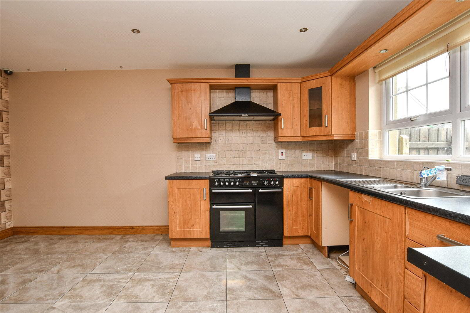 12 Edenmore Way 21 of 58