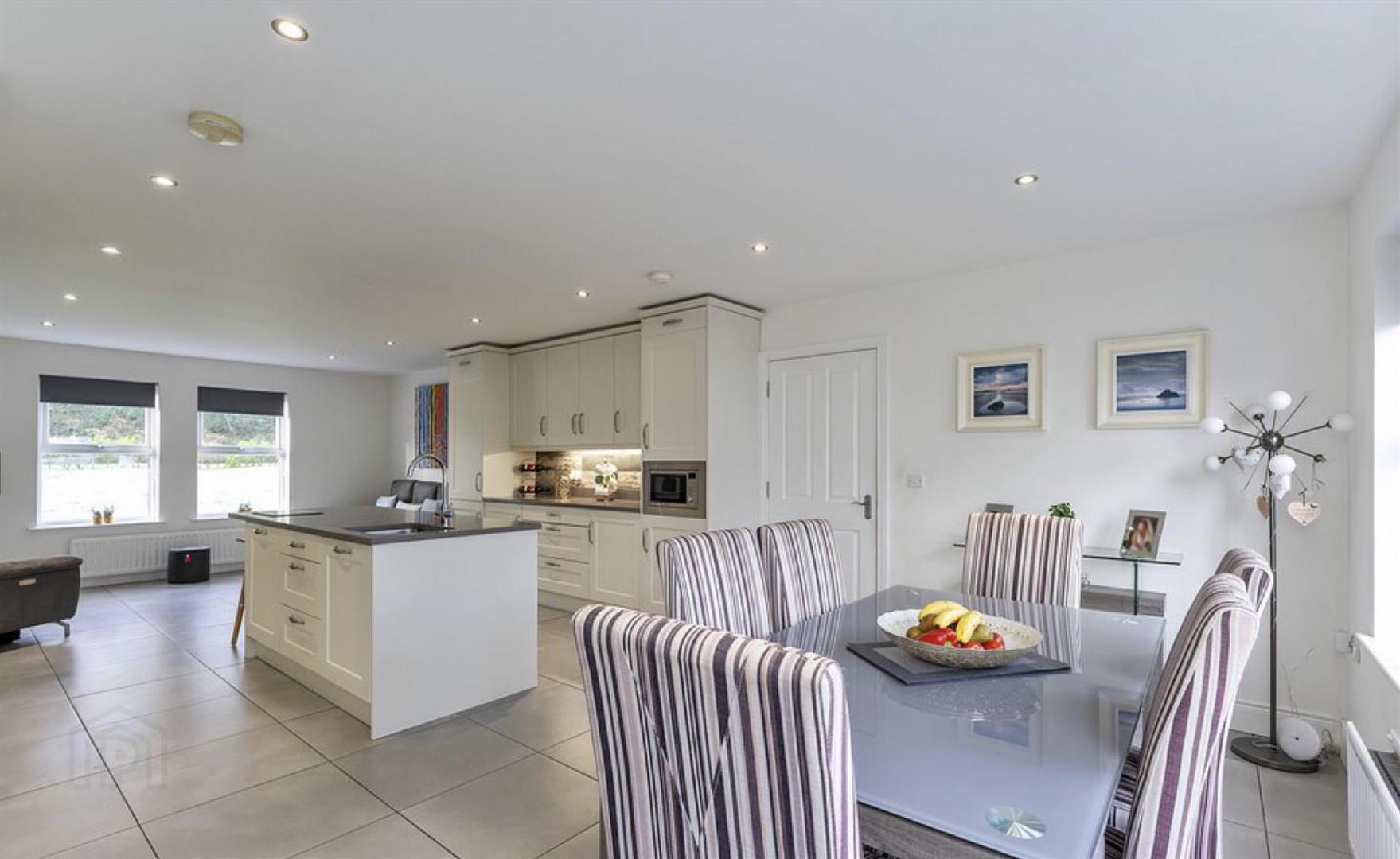 Sea Spray House, 2 Vester Cove 12 of 34