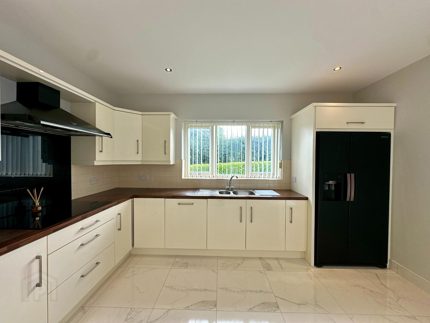 82 Lower Foughill Road 12 of 40