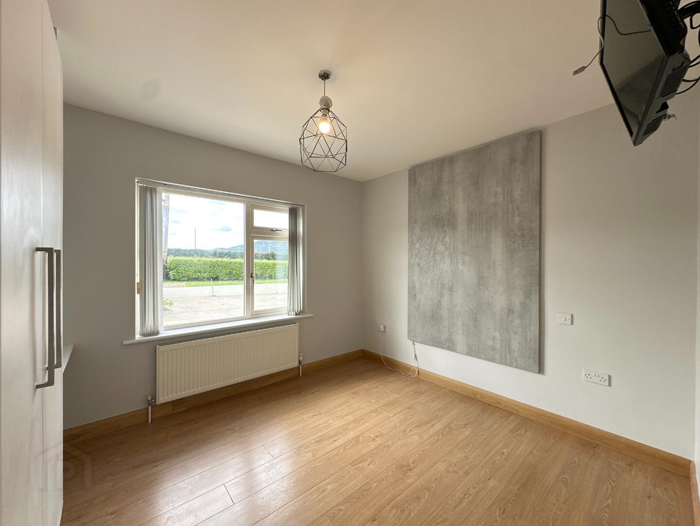 82 Lower Foughill Road 24 of 40