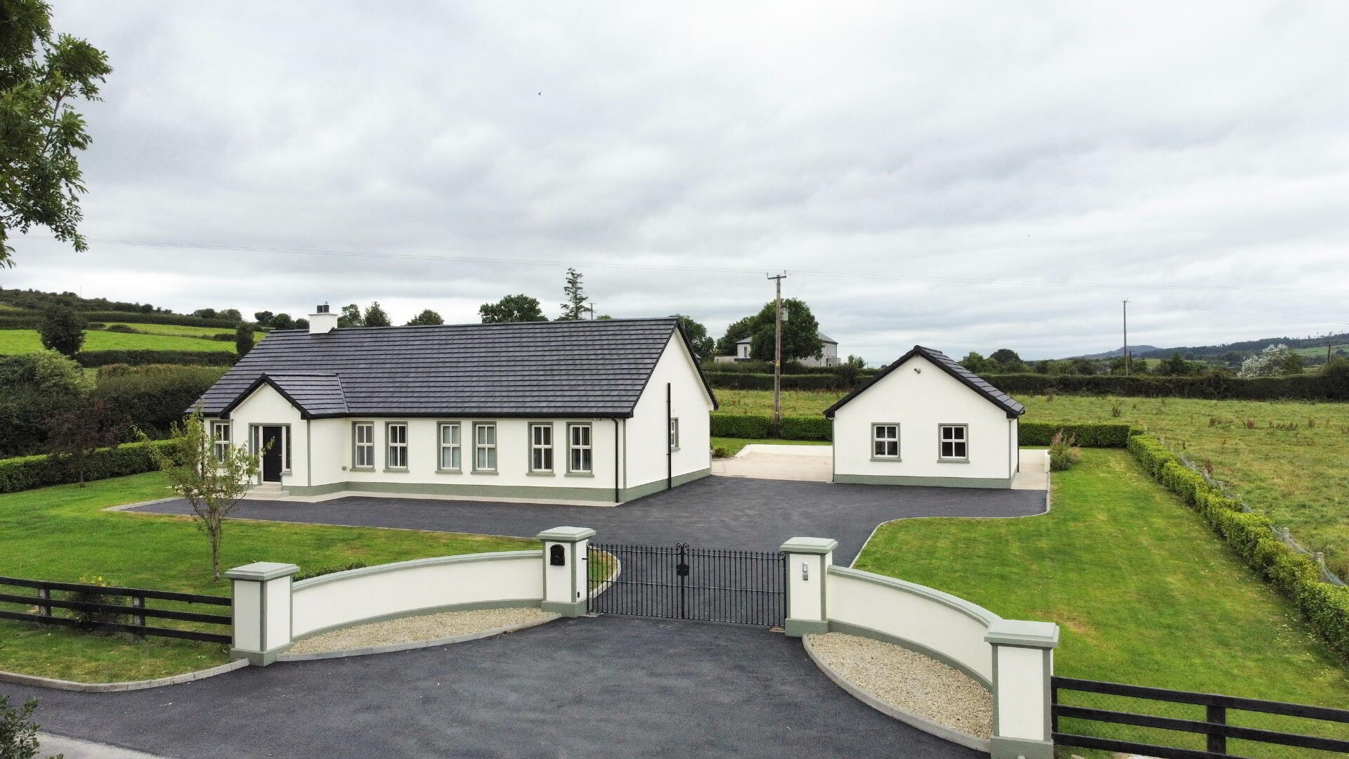 82 Lower Foughill Road 1 of 40