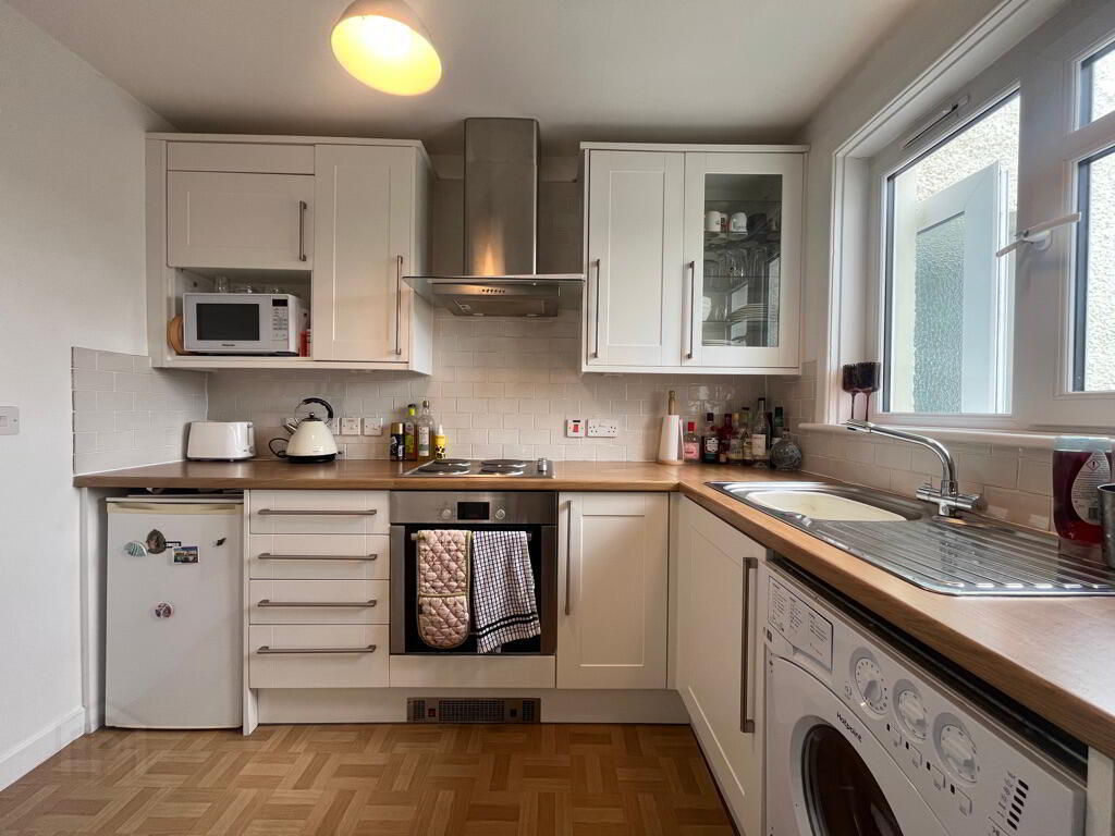 89 Falcon Court 4 of 14