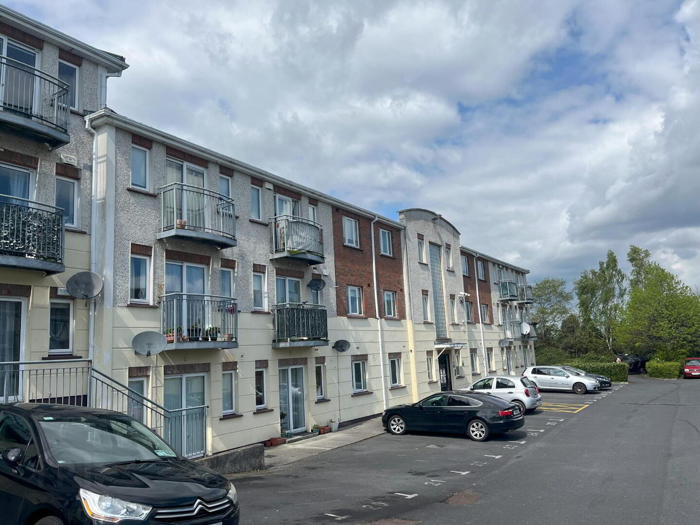 Hazelgrove Court 1 of 15