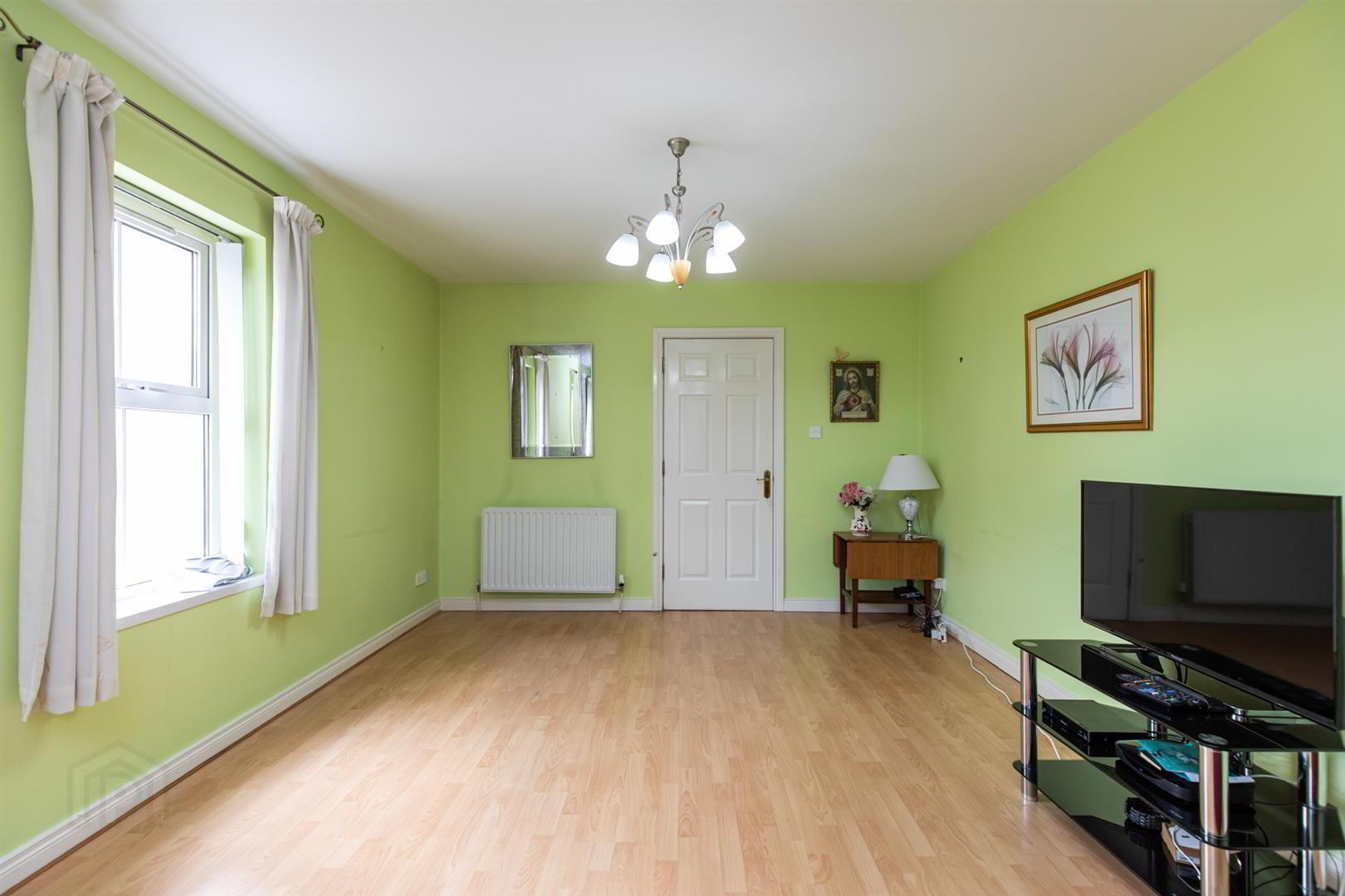 Apt 2 Doire Beag, 159 Andersonstown Road 4 of 23