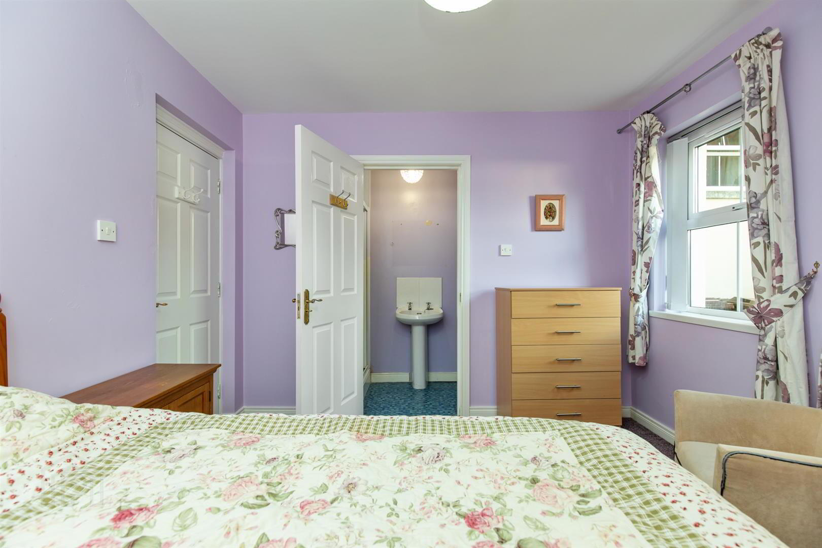 Apt 2 Doire Beag, 159 Andersonstown Road 14 of 23
