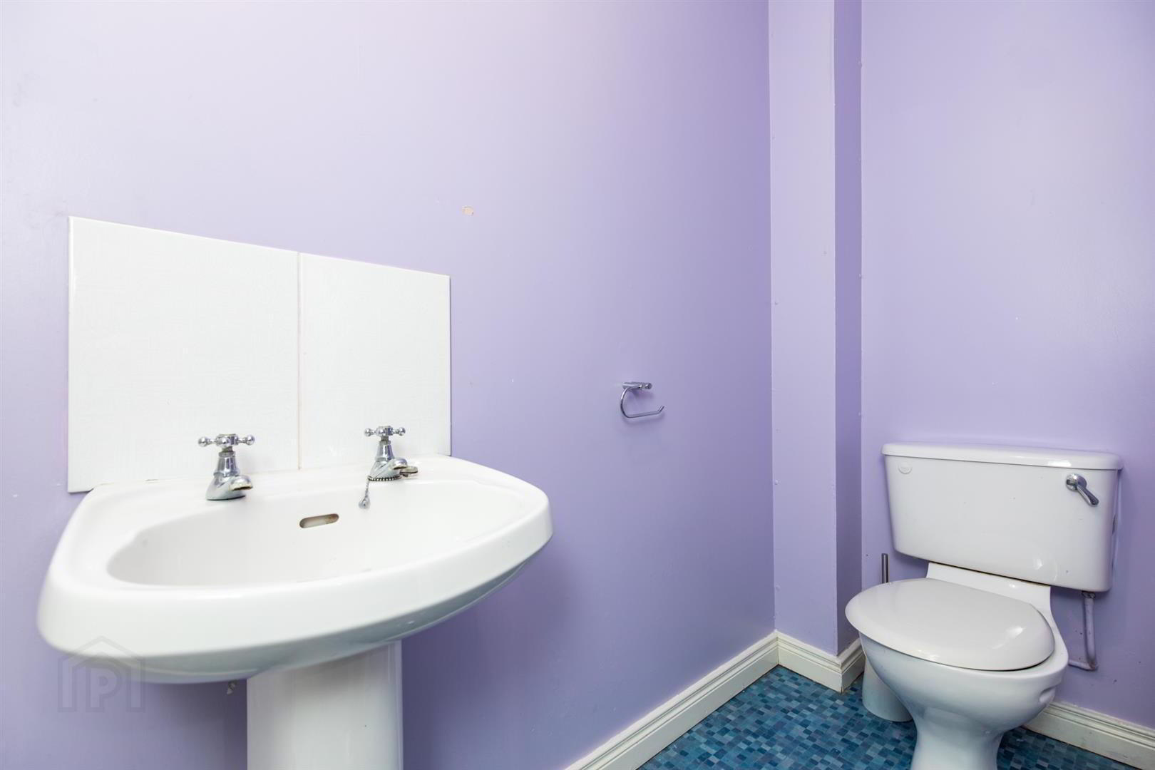 Apt 2 Doire Beag, 159 Andersonstown Road 16 of 23
