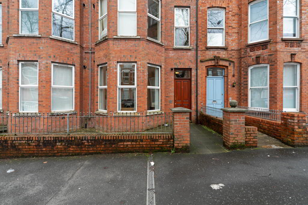 Apt 1, 97 Eglantine Avenue 11 of 12