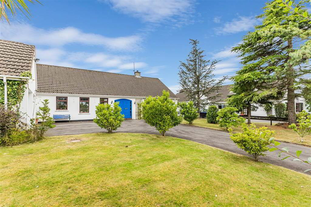Augusta, 4 Downshire Park 2 of 34