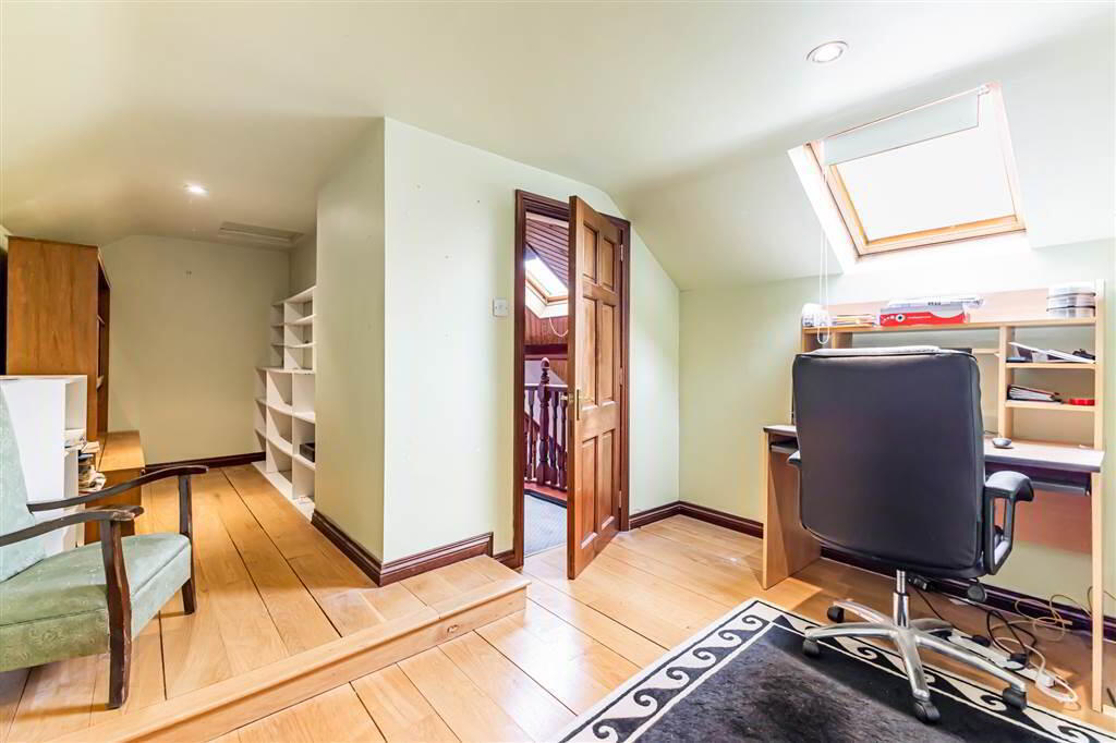 Augusta, 4 Downshire Park 22 of 34