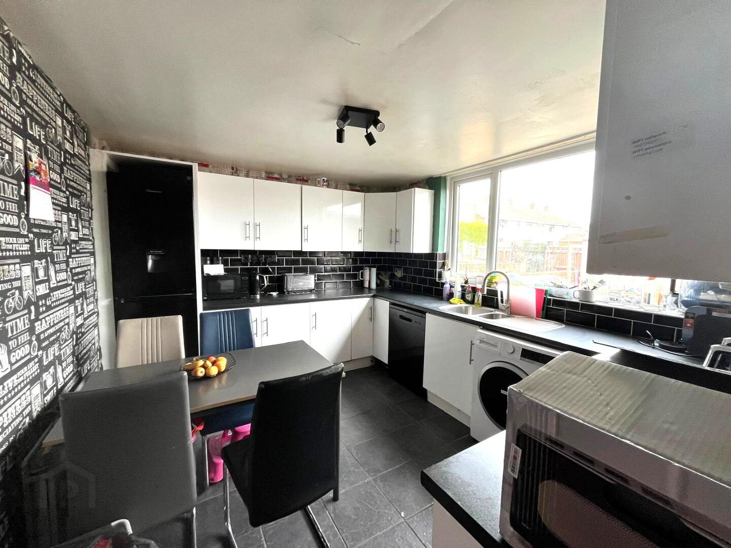84 Oakwood Road 3 of 9