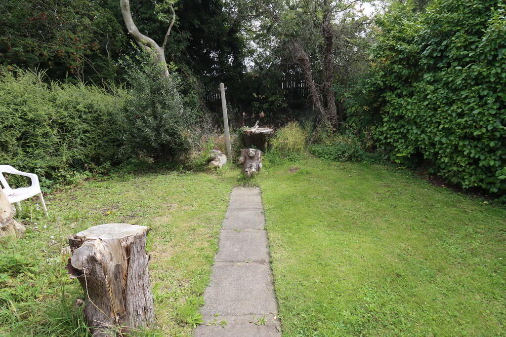 21 Twinburn Drive 20 of 24