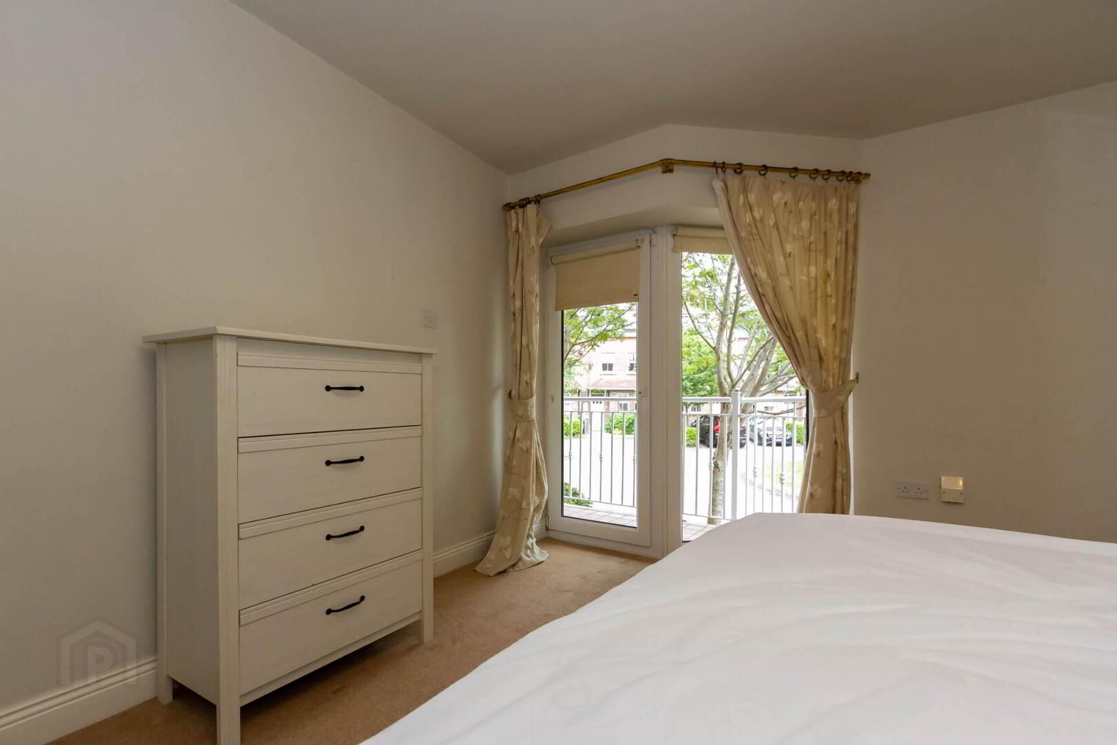 Apartment 25 Radcliff Hall 10 of 19