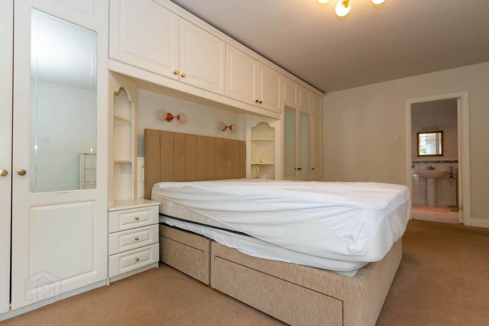 Apartment 25 Radcliff Hall 9 of 19