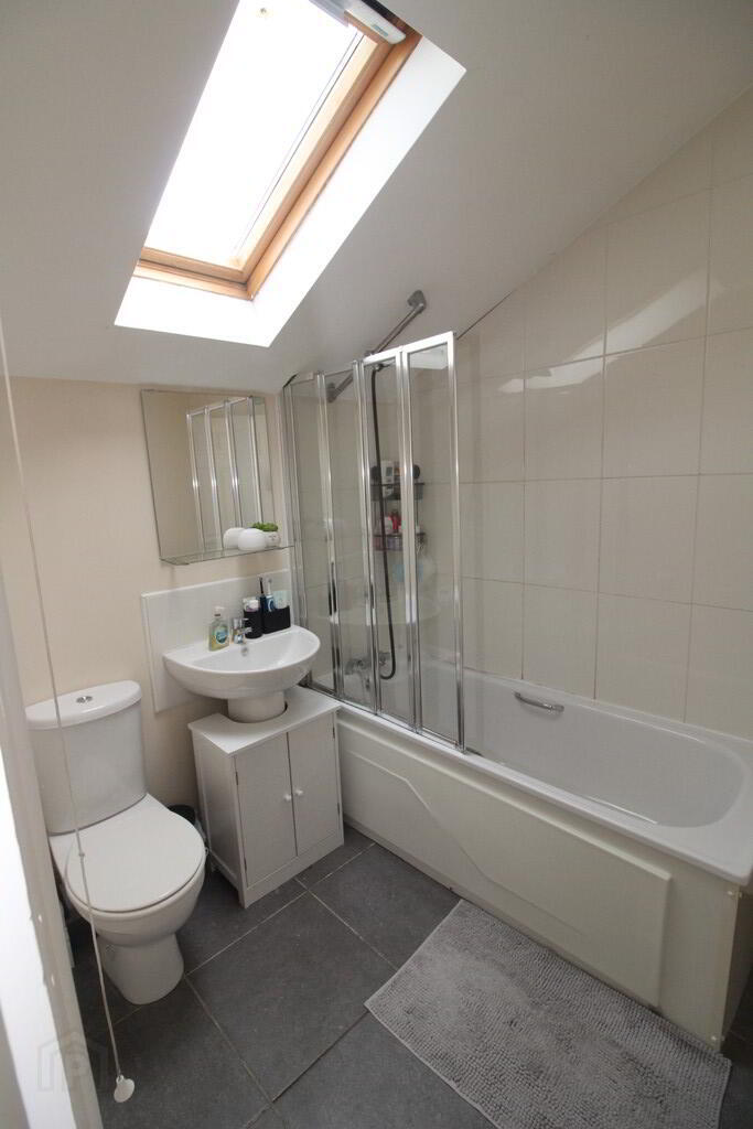 Apt 10, 99 Church Road 11 of 17