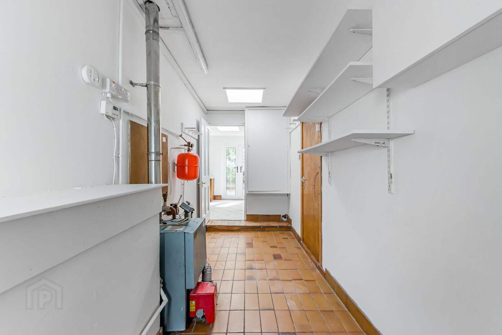 16 Warren Road 24 of 28