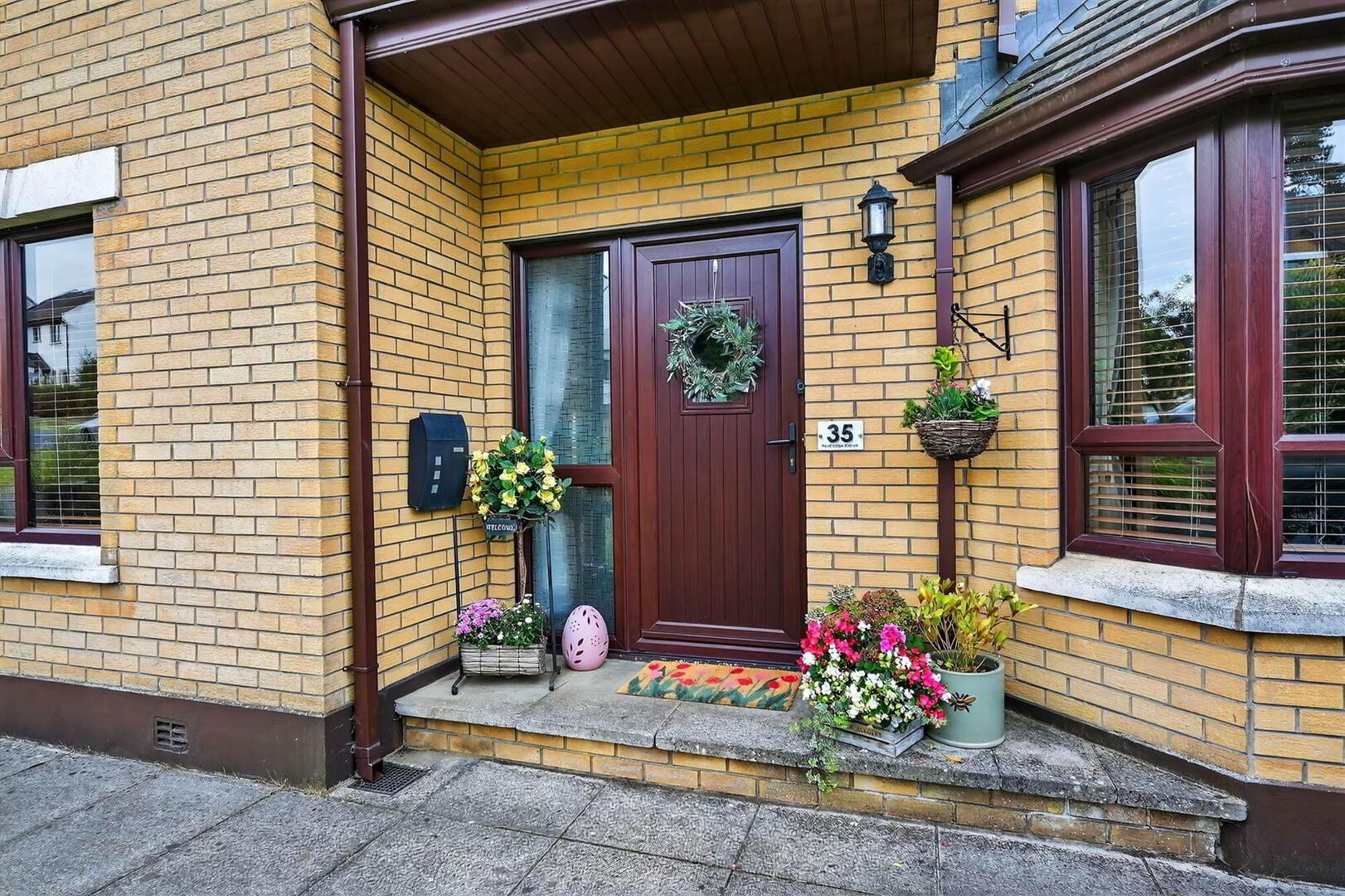 35 Royal Lodge Avenue 4 of 42